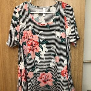 Lularoe unicorn perfect T